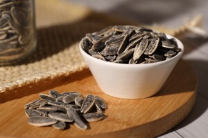 Ayçekirdeği Siyah 1 Kg. - HALKTAN