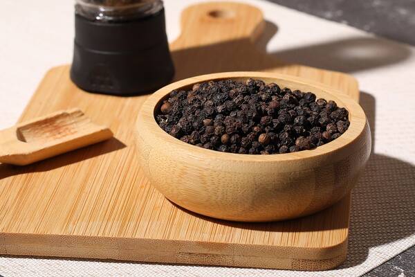 KARA BİBER TANE - 1