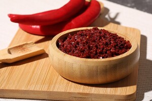Pul Biber Yağlı 1 Kg. - HALKTAN